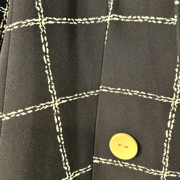 Urban Outfitters Women's Navy and White Padded Blazer (Brand New) - Picture 15 of 15